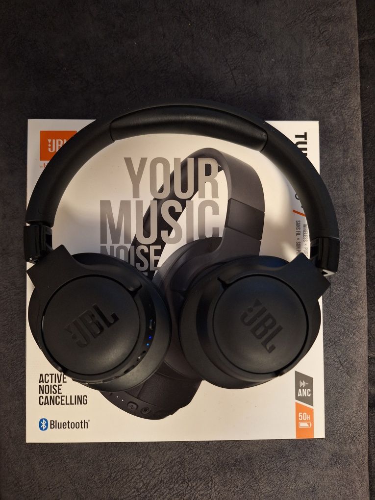 Продам наушники JBL tune 760nc + подарок