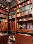 Продам срочно книжный шкаф
