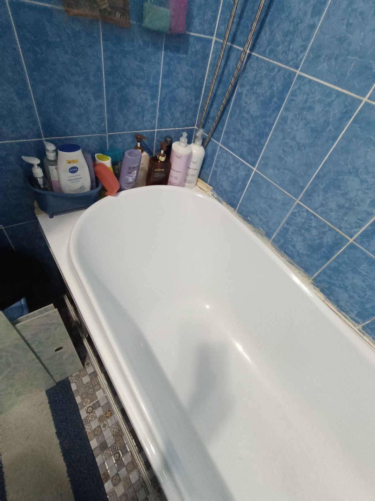 Продам акриловую ванну