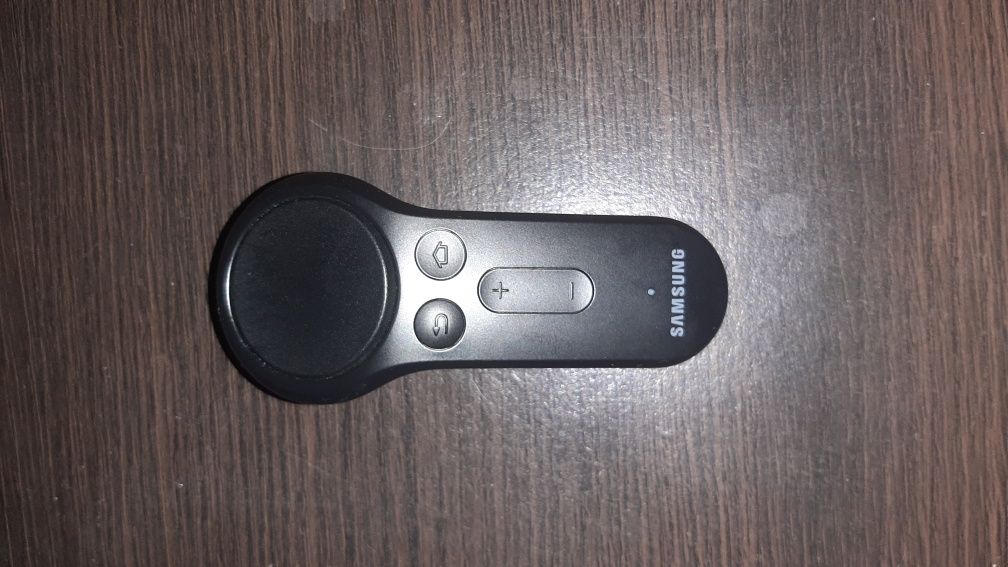 Очки виртуальной реальности Samsung Gear VR SM-R324