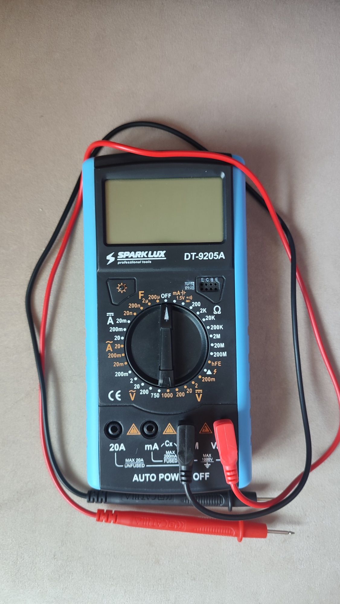 Продам мультиметр DT-9205A