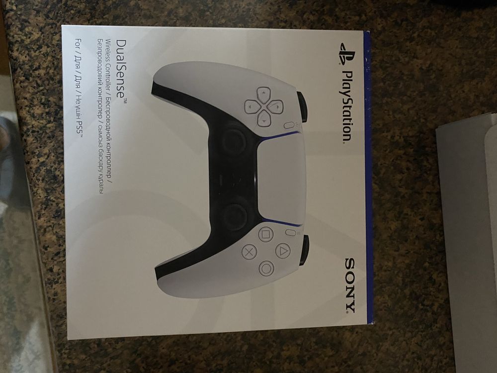 Продаю PlayStation 5 в отличном состоянии