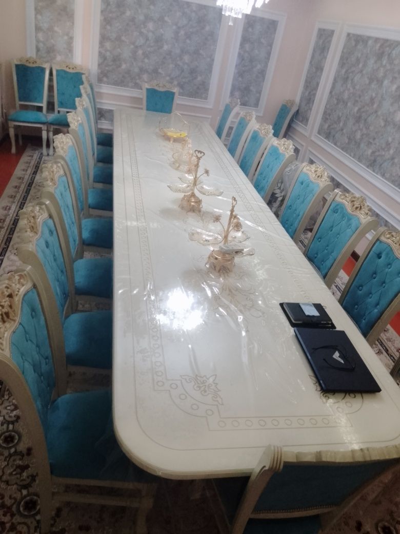 Стол стулья гостевой залға