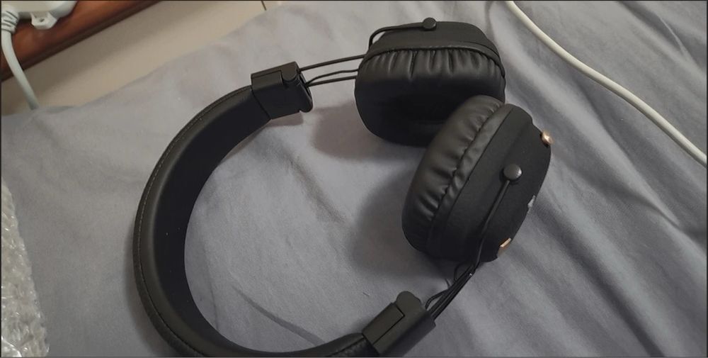 Продаю наушники типо Marshall