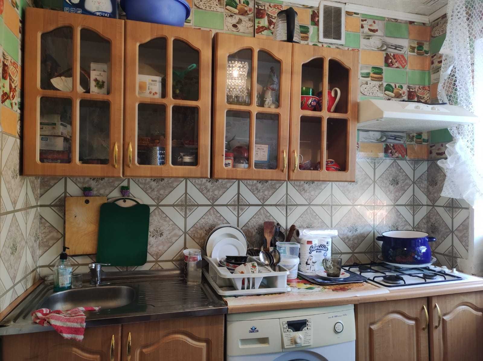Продам 3 комнатную квартиру в центре 23 микрорайона. Сопровожу ипотеку