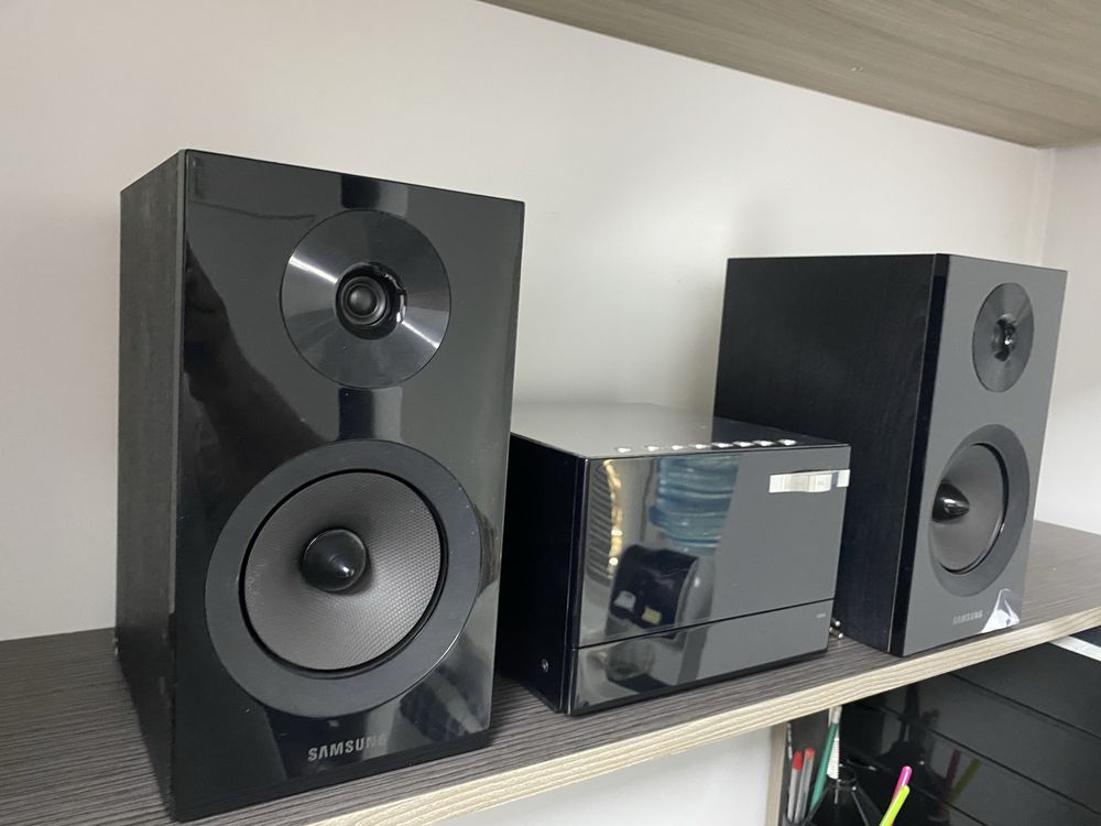 Музыкальный центр Samsung CD - проигрыватель