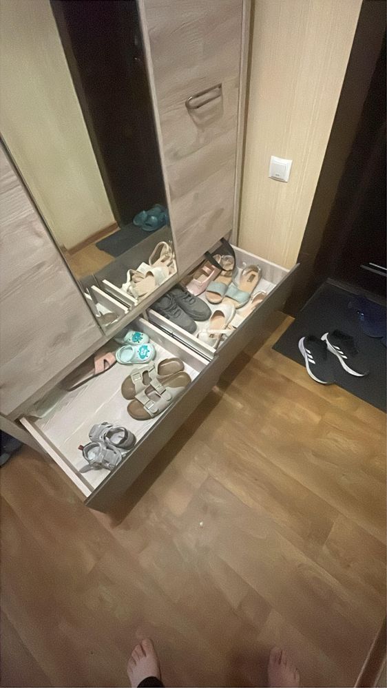 Шкаф для спальни, прихожей