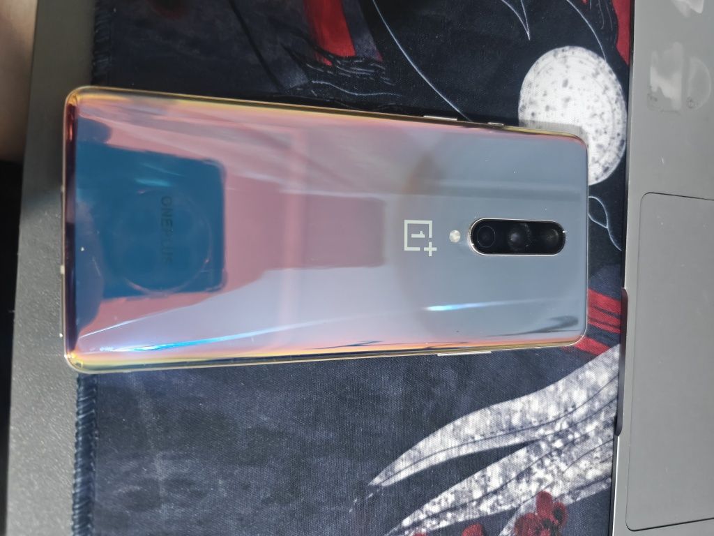 Продам OnePlus 8