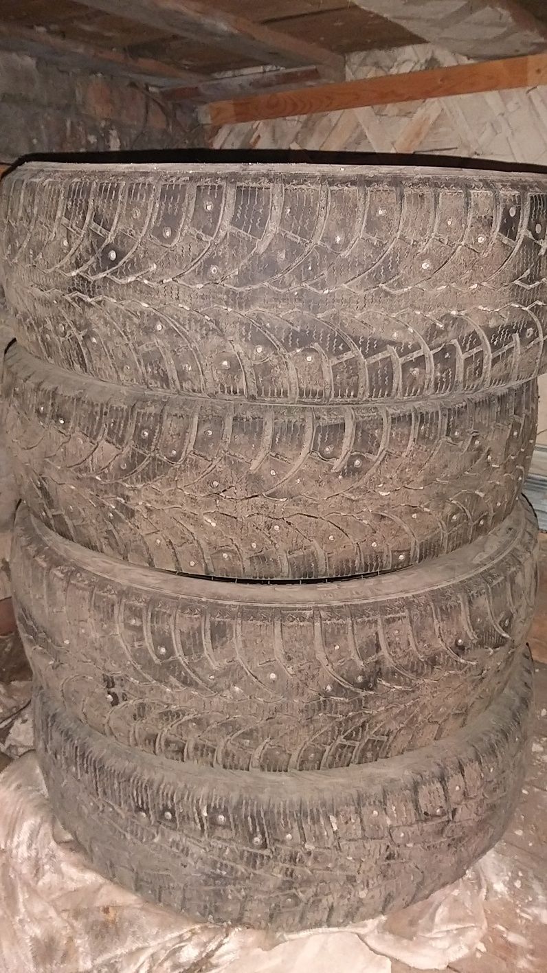 Продам зимние шины на легковой автомобиль