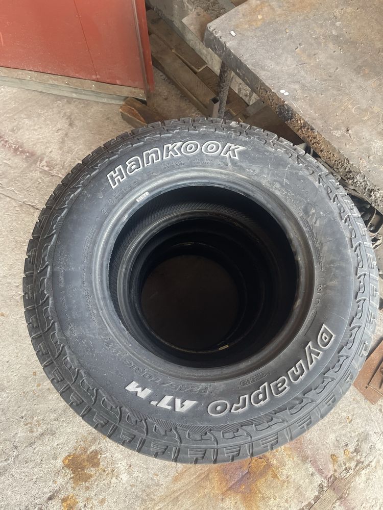Шины 245/70/16 продам.