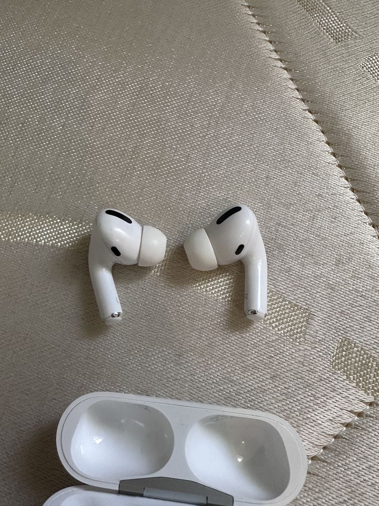 Airpods-1 состояние 10/10 100% оригинал