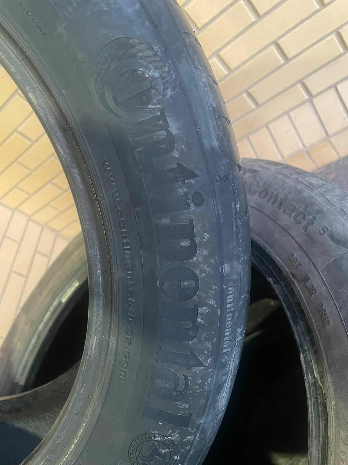Продам резину Continental 215/55/17