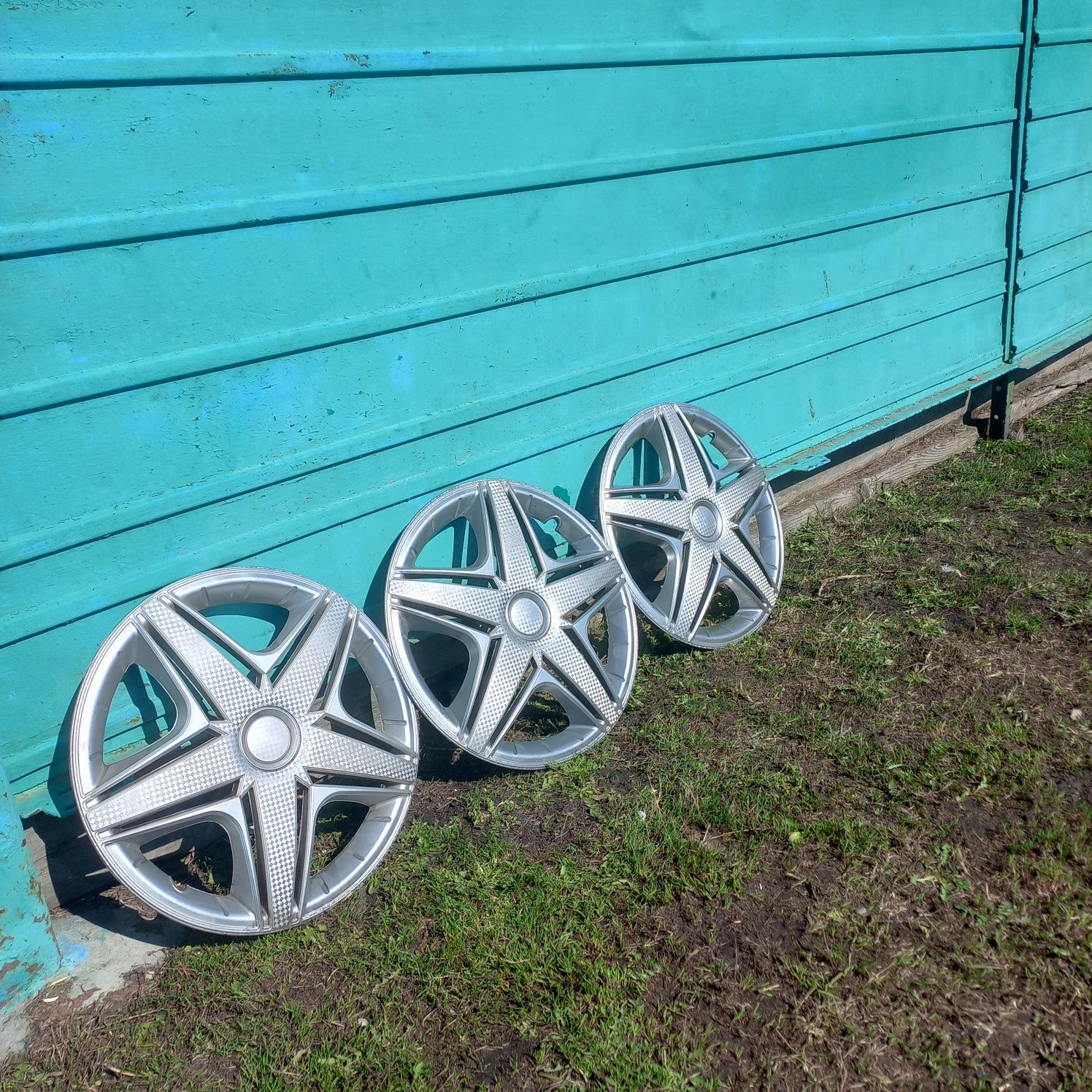 Продам колпаки на 15 и 16
