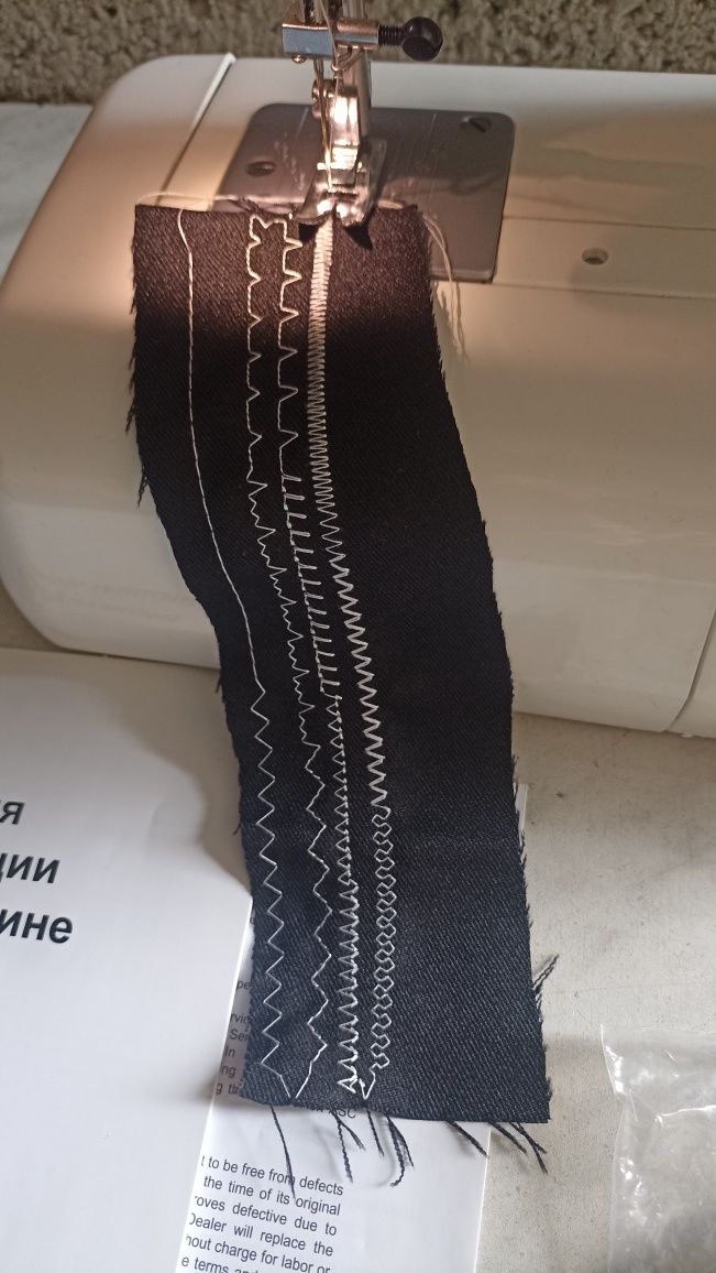 Новая швейная машинка Жаноме прямострока зигзаг оверлок шьет 100%