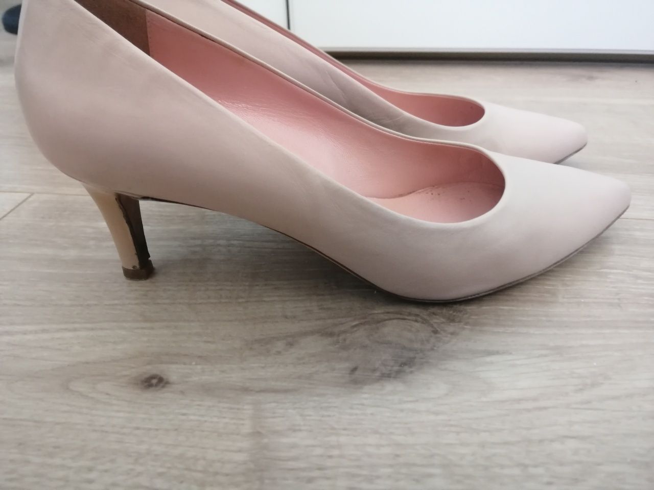 Туфли Pollini ( оригинал) нежно пудрового цвета