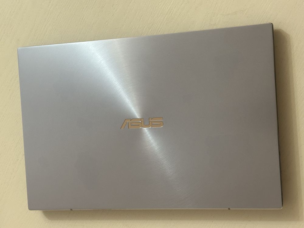 Ноутбук Asus Zenbook