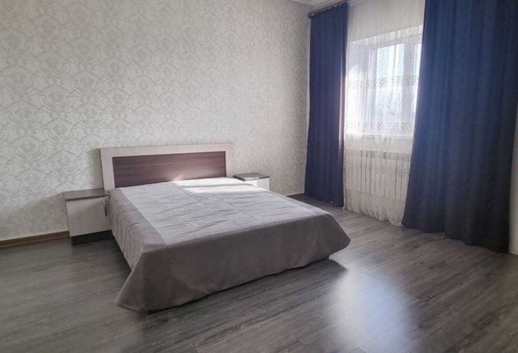 По часам квартира в центре 12 мкр. 8 мкр. 11 мкр. Актобе Ажары. Батыс