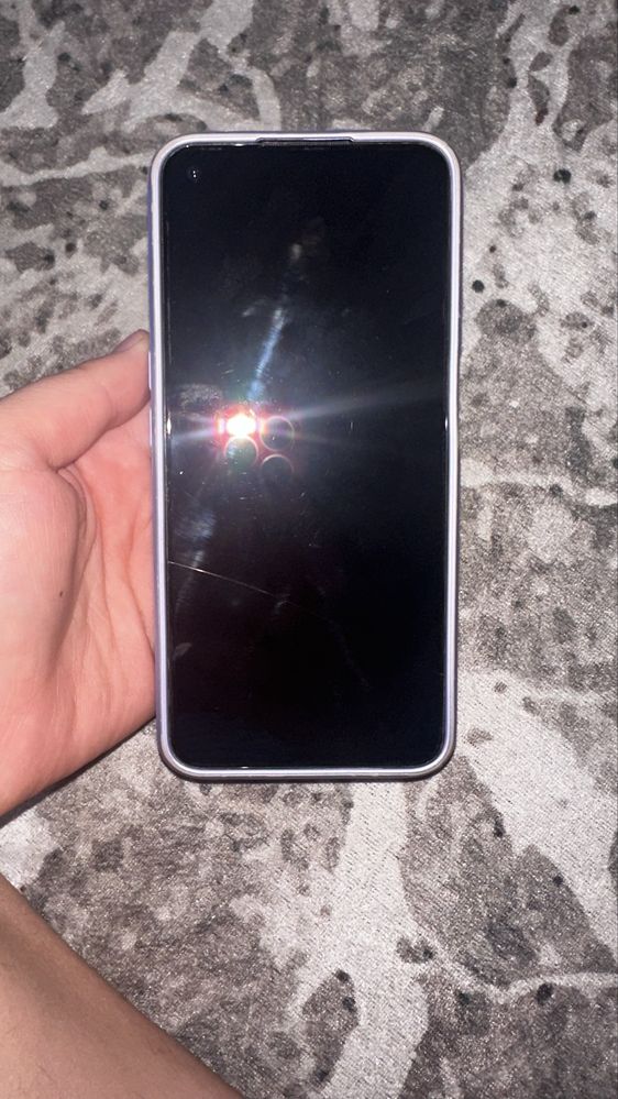 Продаю телефон (oppo A35)