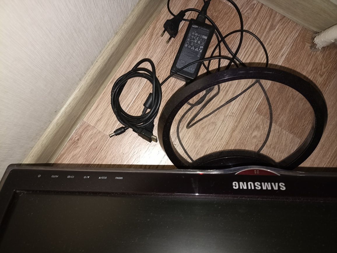 Samsung sincmaster sa550 24"led.