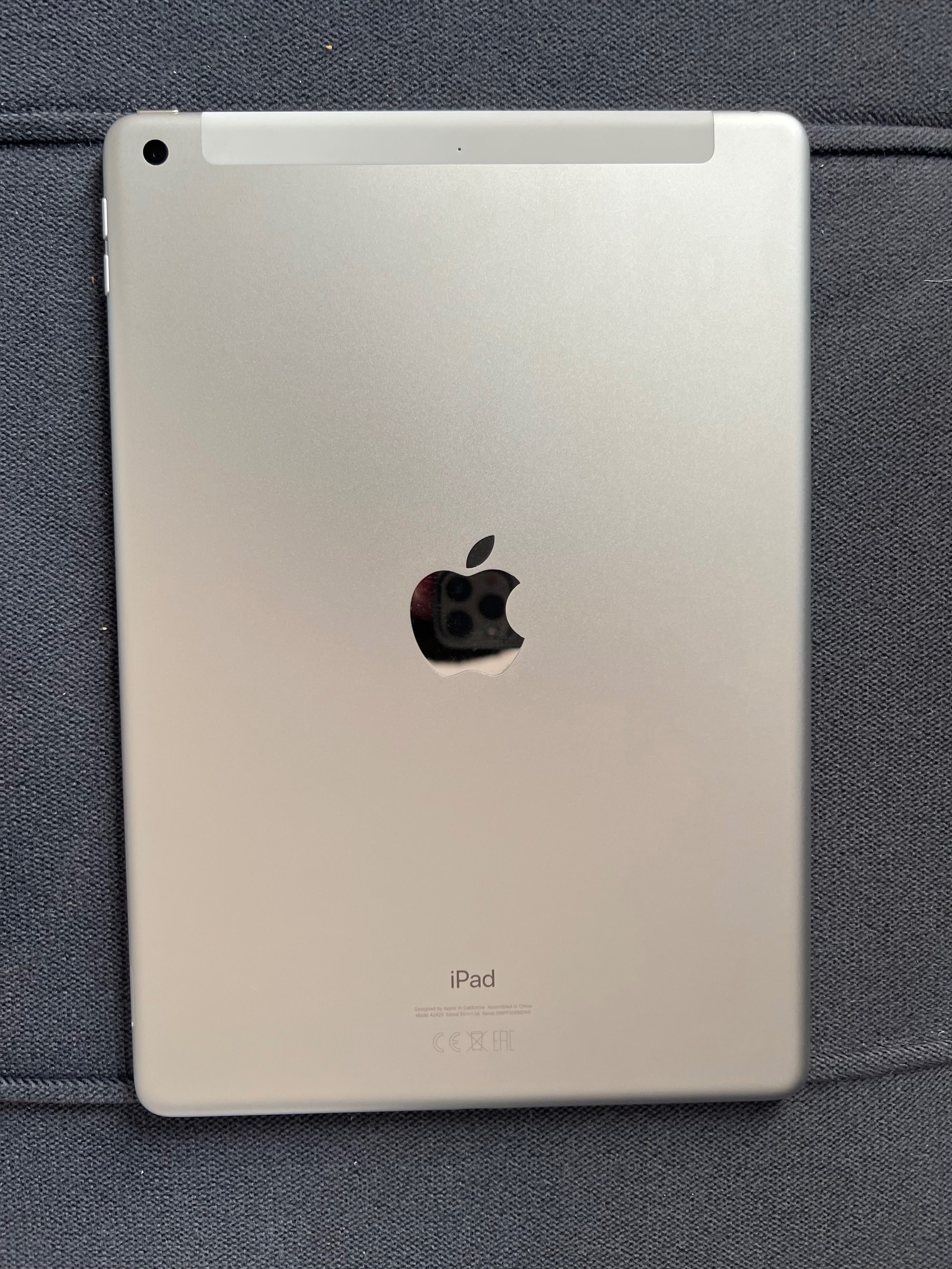iPad (8th Gen) WiFi + Cellular/ 128 GB