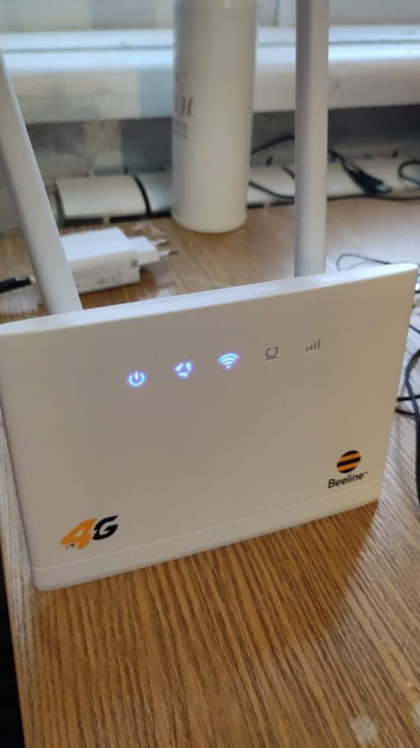 Б/у 150 мб.сек роутер модем билайн актив алтел 4G+