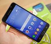 Смартфон Samsung Galaxy J5