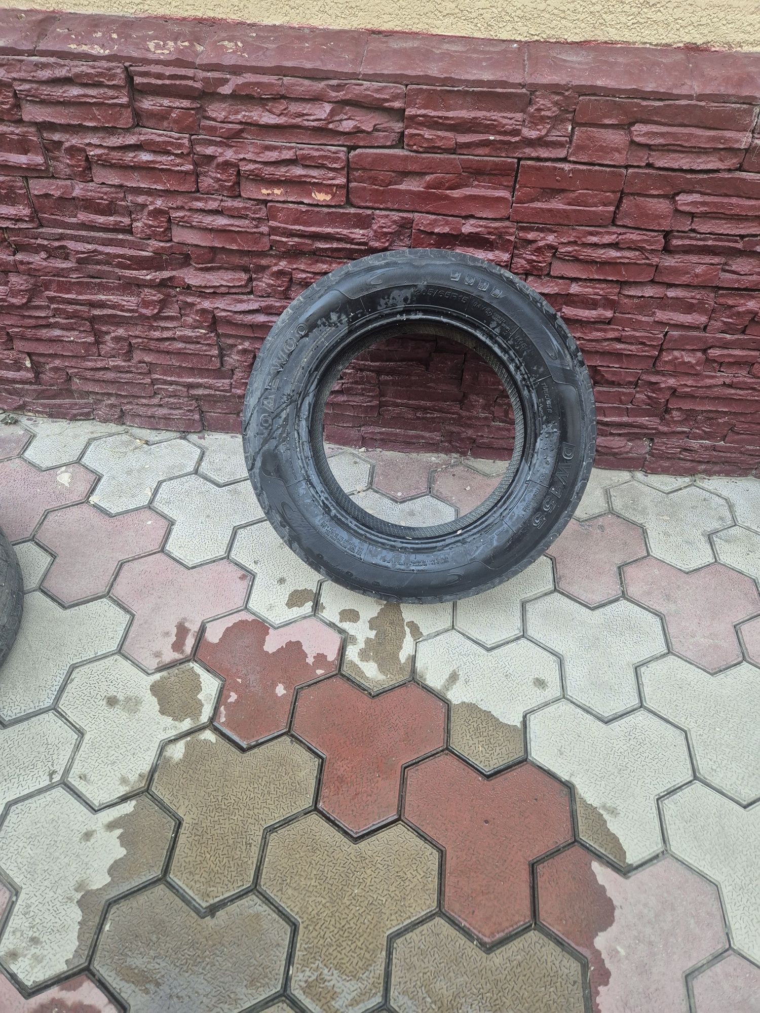 Продам шины недорого
