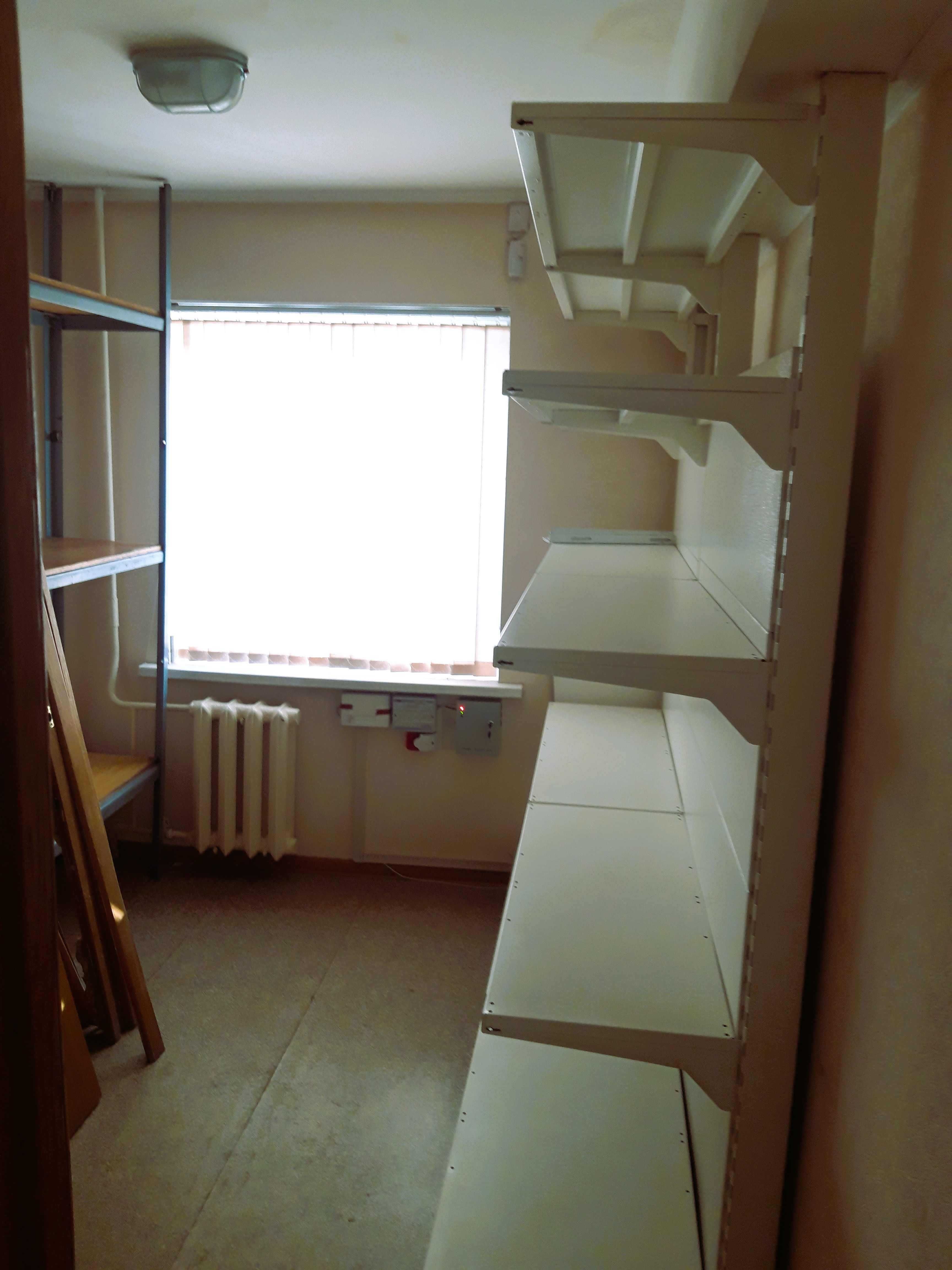Помещение пр. Женис - ул. Маскеу, 60 кв.м. + 60 кв.м. Продам!