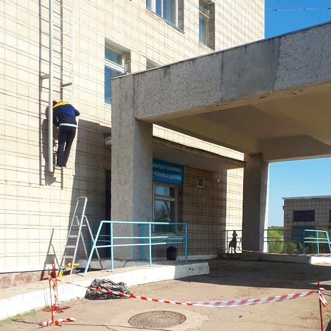Испытание наружных лестниц и ограждений кровли в Кокшетау