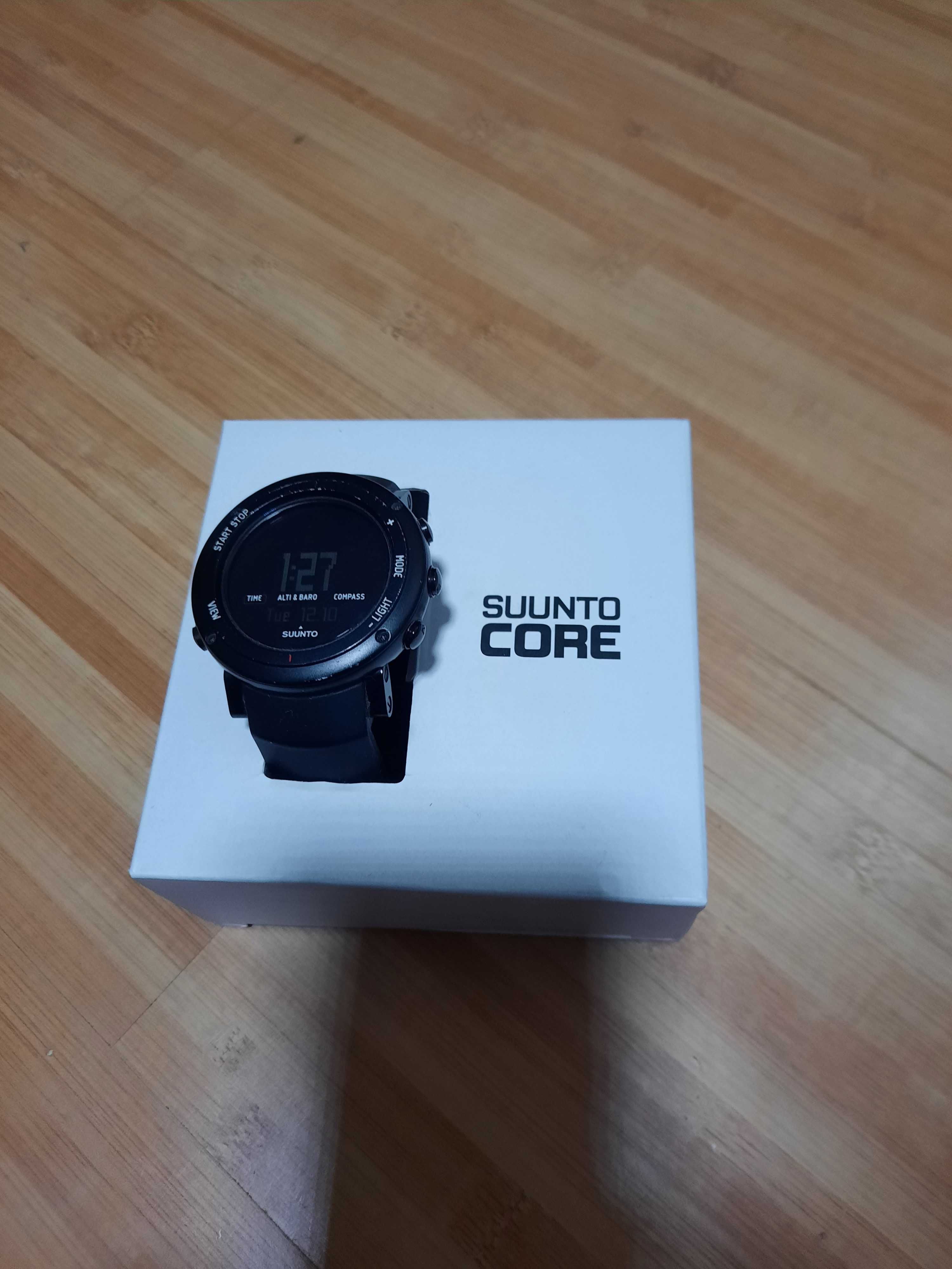 Продам наручные  часы  SUUNTO CORE