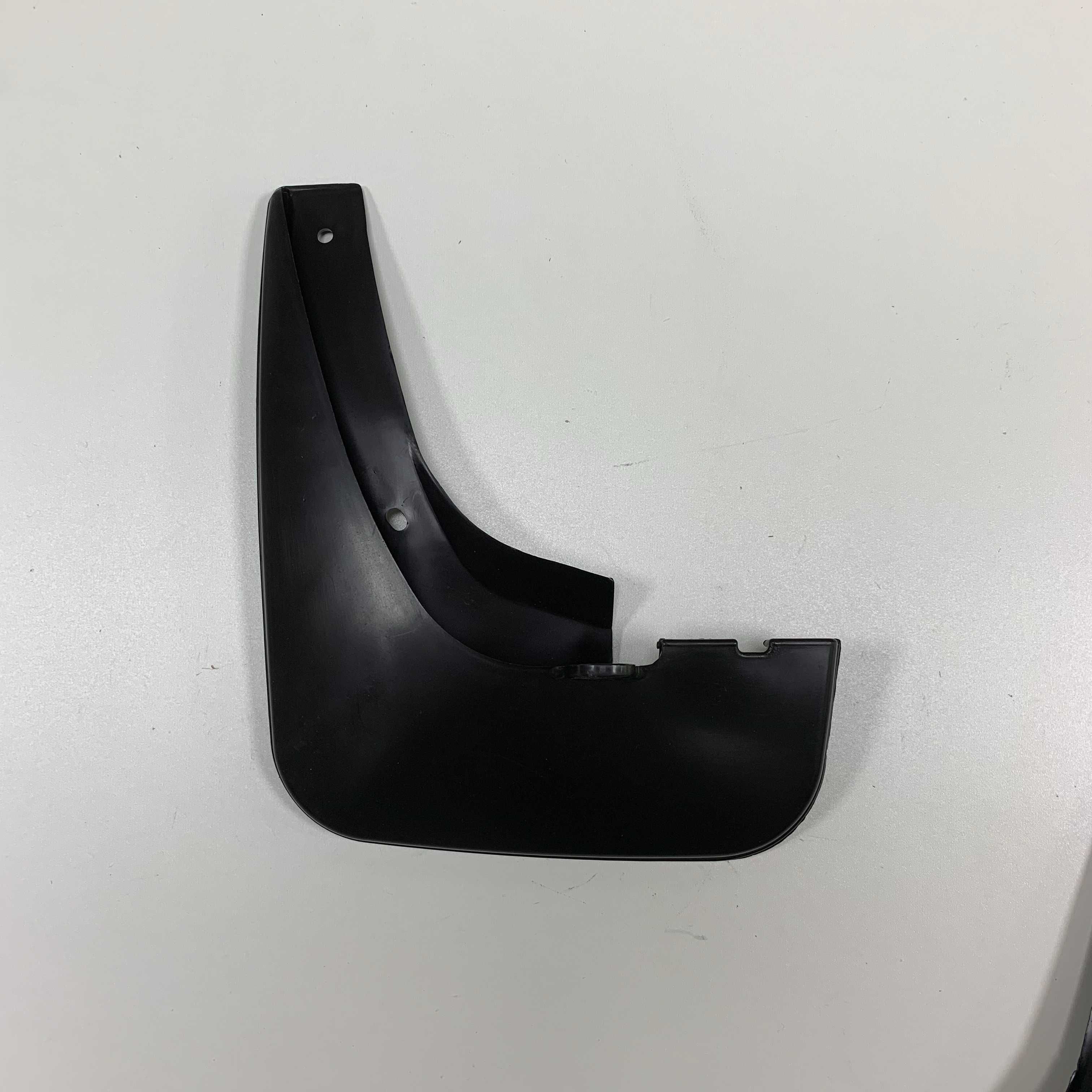 Брызговик на Toyota Camry 30, 35   2001г.-2005г.