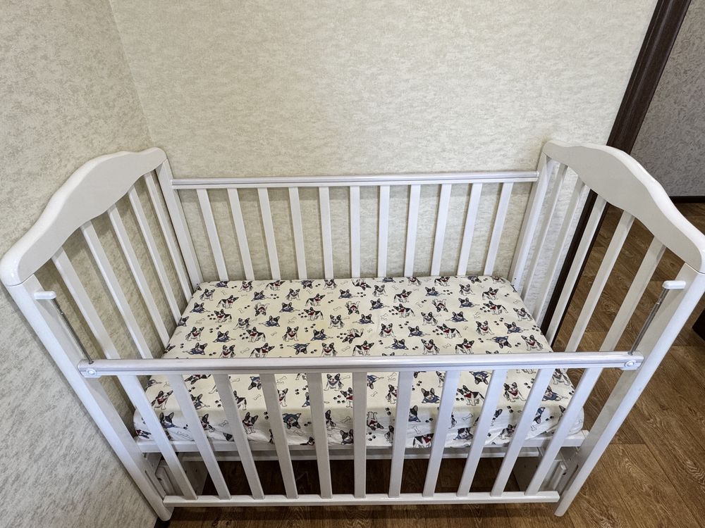 Продам детскую кроватку.