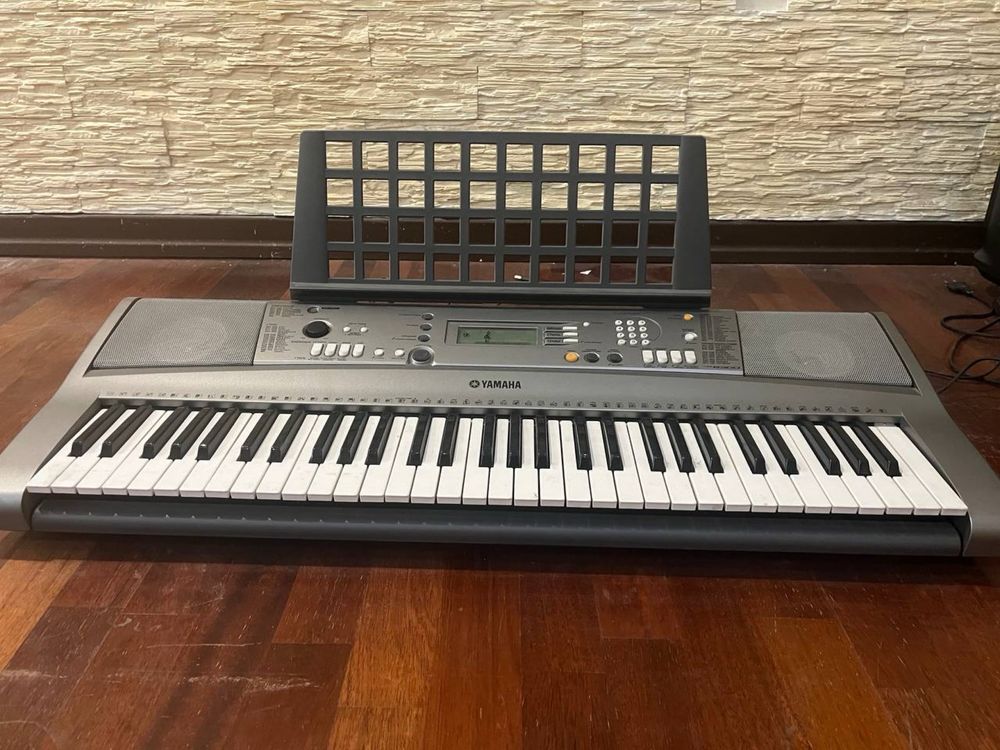 Синтезатор YAMAHA