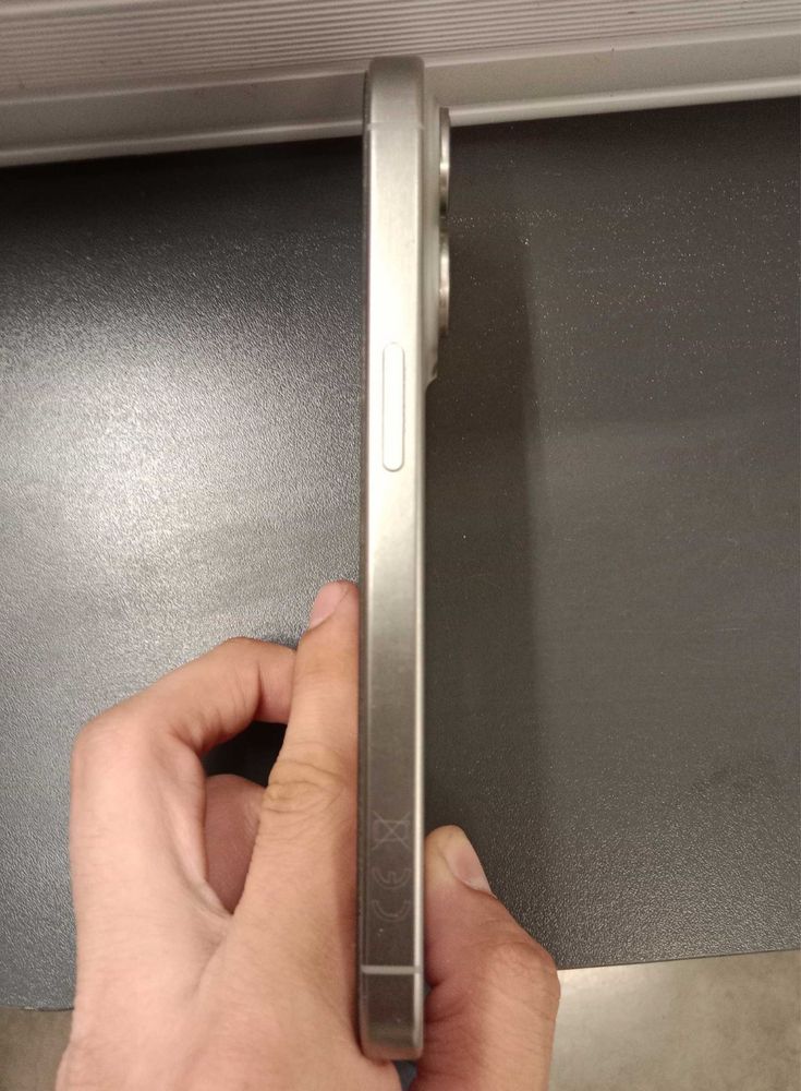 Iphone 15 pro 128gb natural titan EAC