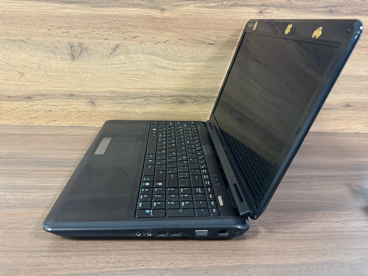 Продам ноутбук Asus на Windows 10. Хорошем состоянии.