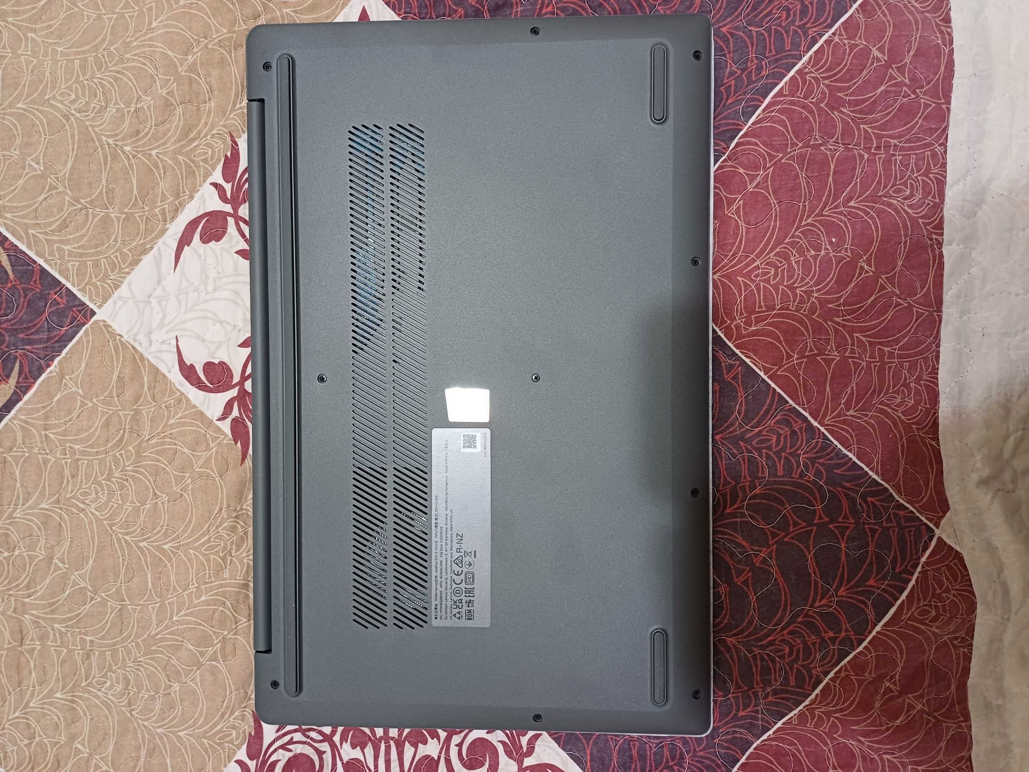 Ноутбук.  LENOVO