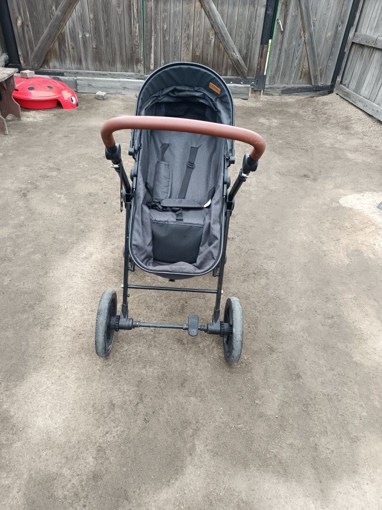 Продам детскую коляску