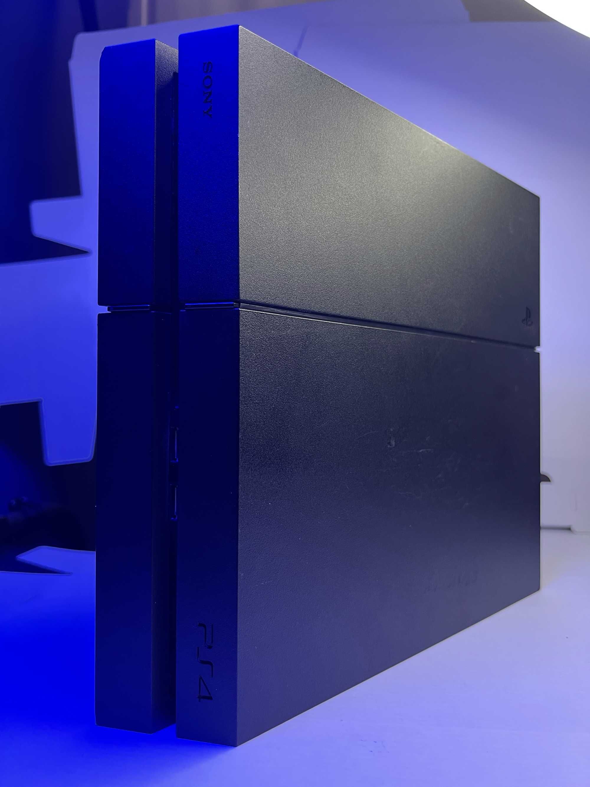 PlayStation 4 classic пс4 fat БУ (PS4)+4 игры+2 джойстика (геймпад)