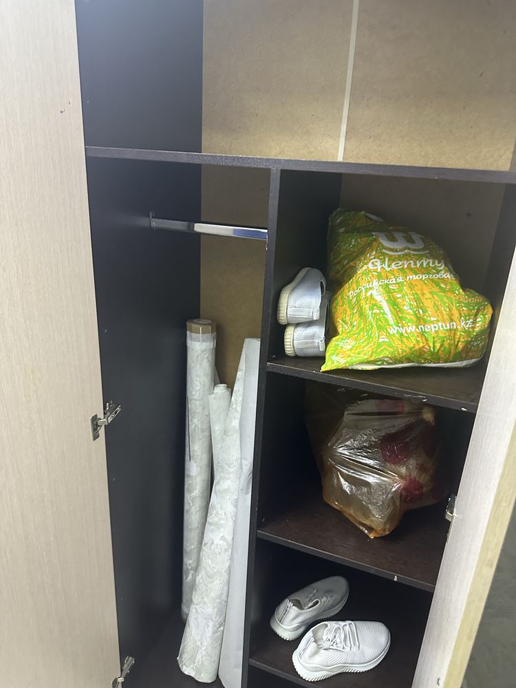 Продам шкаф прихожую
