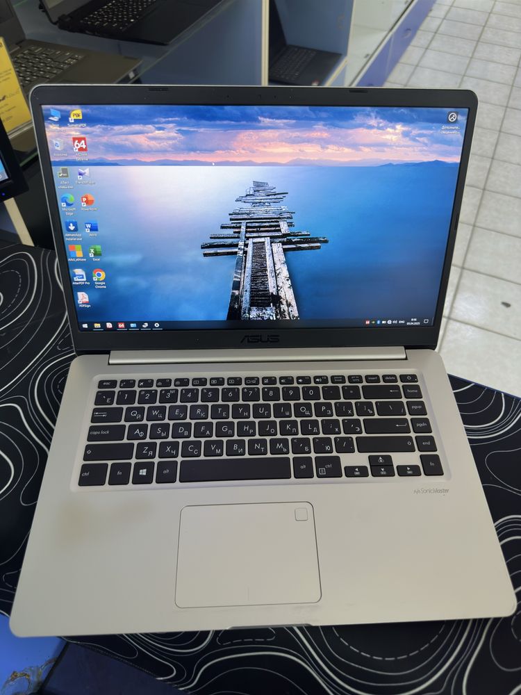 Asus Core i7-7500U/ОЗУ-8ГБ/256ГБ/GeForce 940MX емкость 58% в хорошем