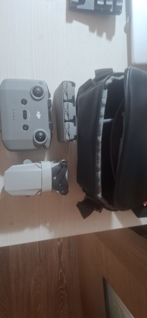 Дрон DJI Mini 2 Fly More Combo