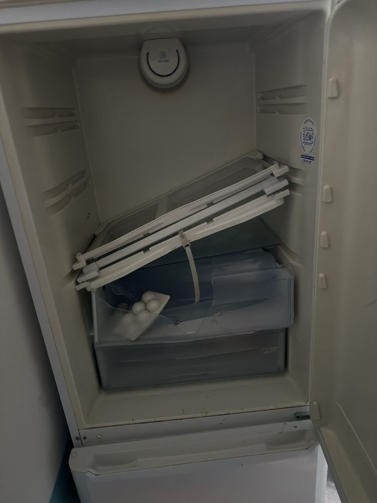 Холодильник продается
