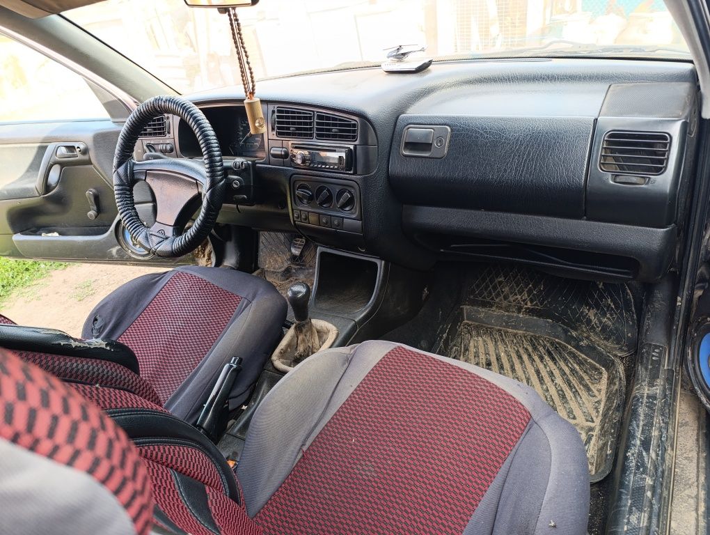 Продам срочно автомобиль
