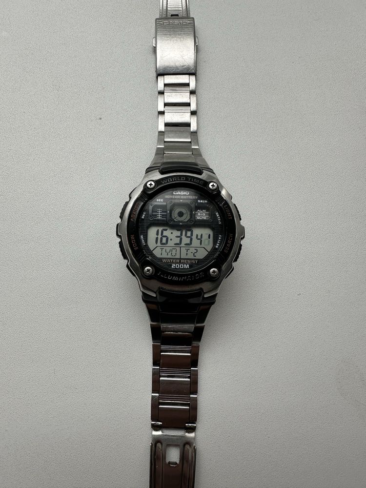 Наручные мужские часы Casio и Таg Heuer