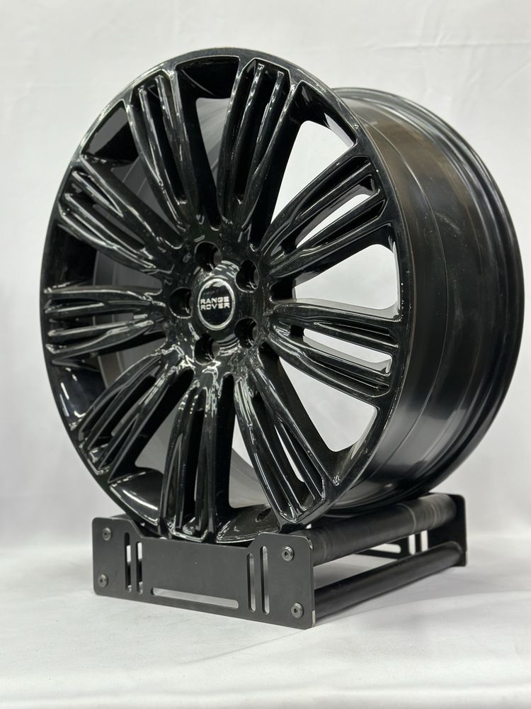 Продается комплект диск R22 5x130