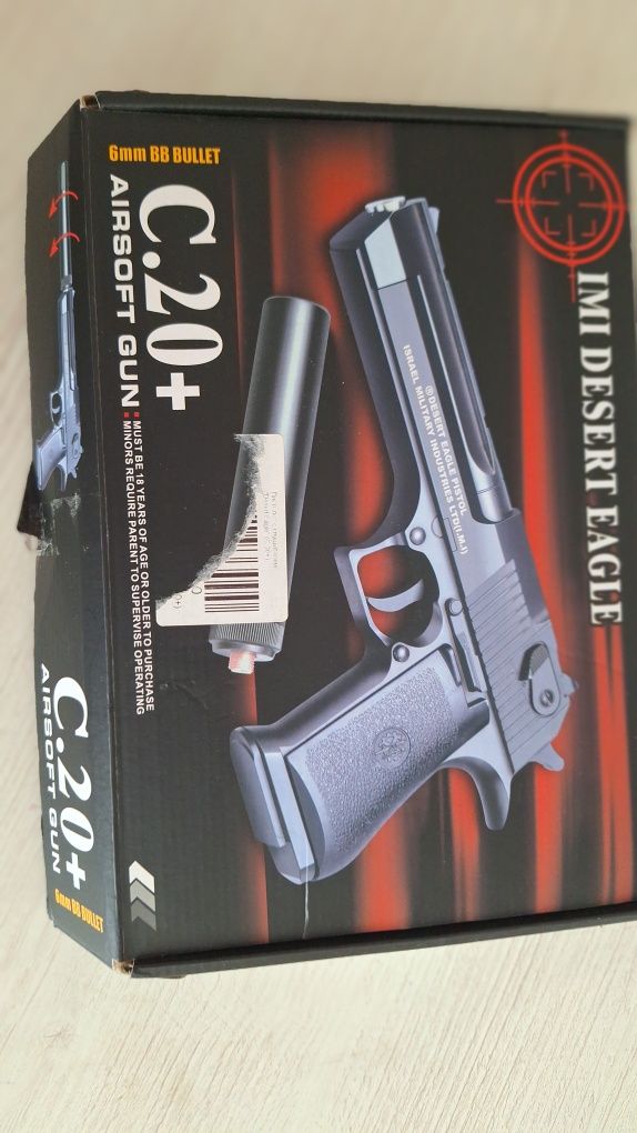 Игрушечный пистолет C.20+