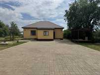 Продам в связи с переездом. В хорошем районе(напротив Авторынка)