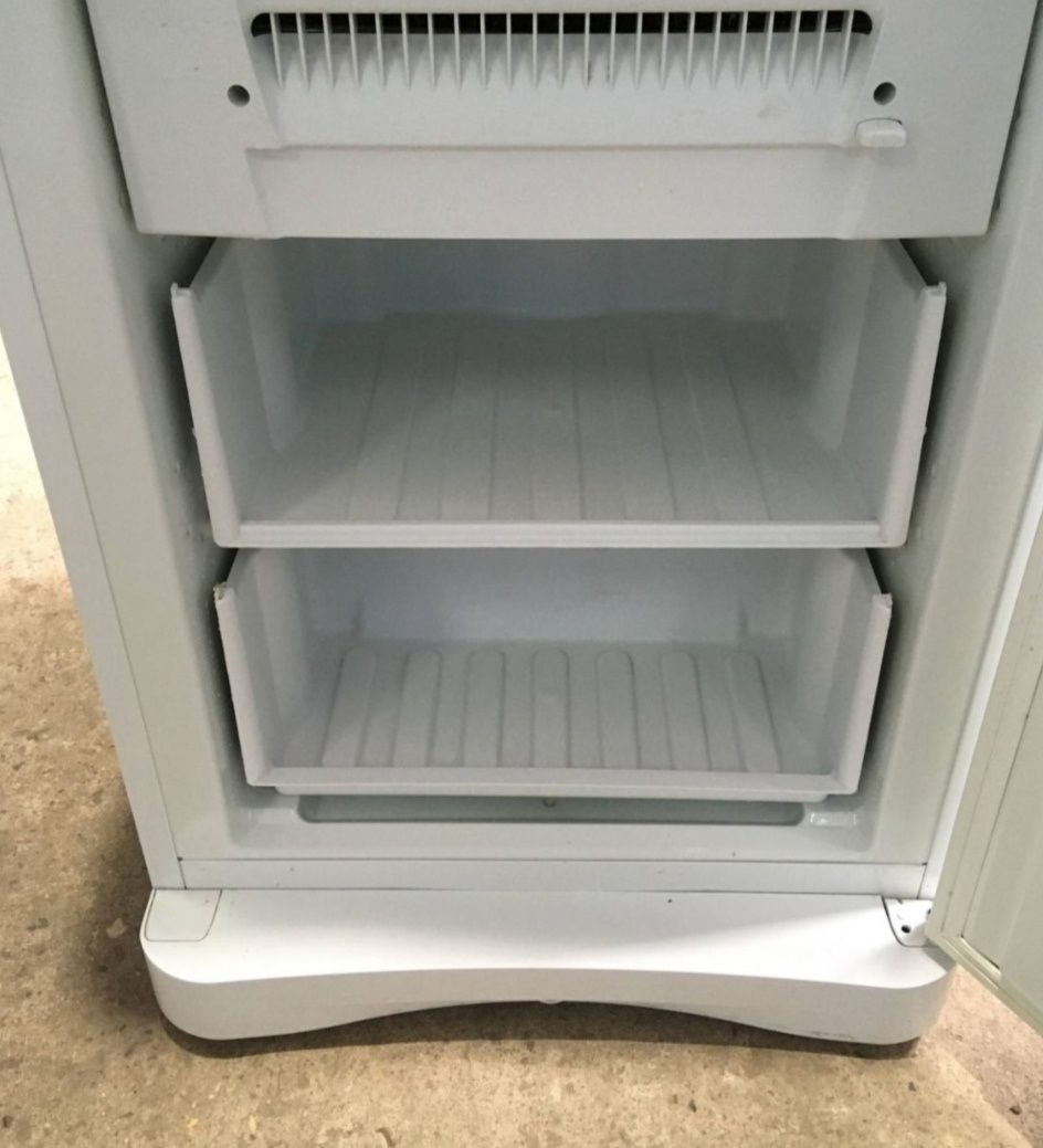 Холодильник INDESIT