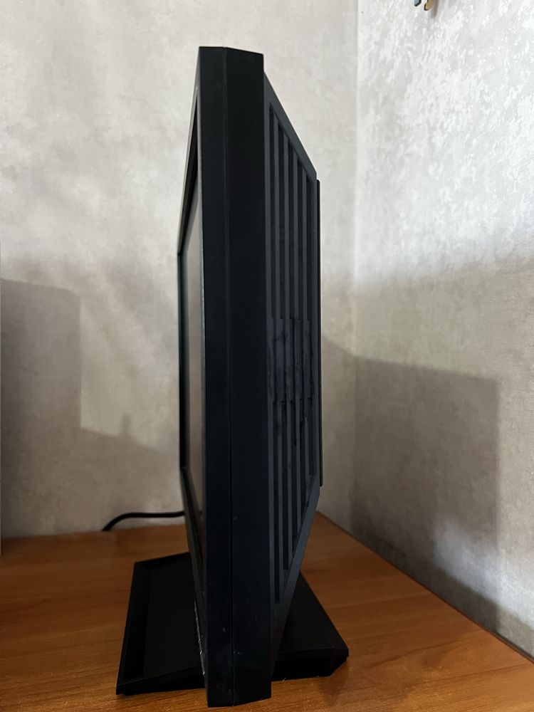 Монитор ACER V193w