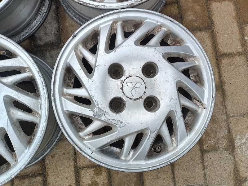 Продам оригинальные легкосплавные диски на Mitsubishi Galant
